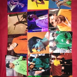 One Direction Bilder - Hej! Säljer nu dom här bilderna för en kr styck:) Bilderna är 10 gånger 10 stora och glossiga. Det finns även fler bilder att välja mellan men fick inte plats med alla<3