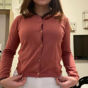 Kofta - En fin kofta som aldrig kommer till användning tuvär.💕