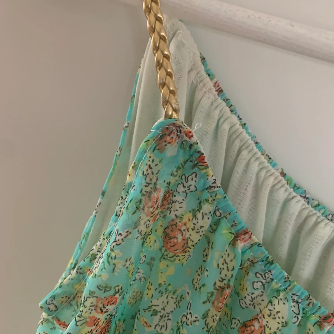 Supergullig klänning - 91