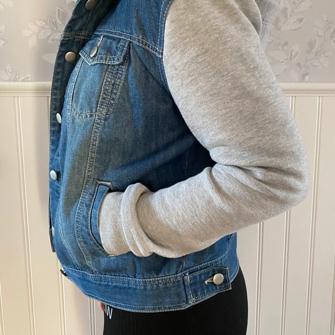 Jeansjacka storlek M - 91