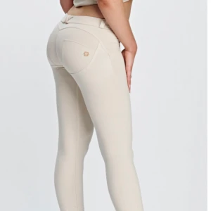 Äkta Freddy pants i strl. S - Som nya använda vid ett tillfälle nypris 999kr