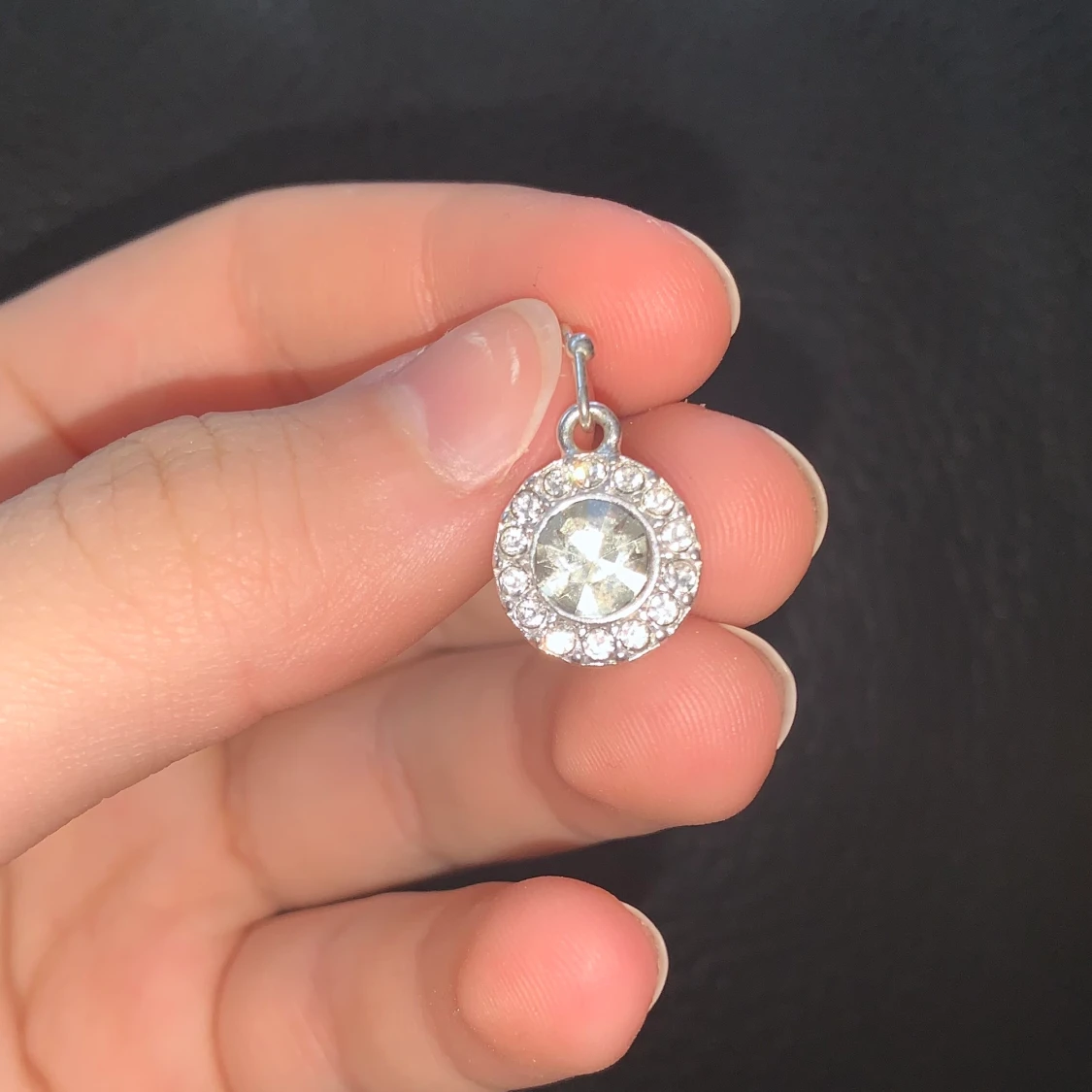 Silverlrhängen med ”diamanter” - 90