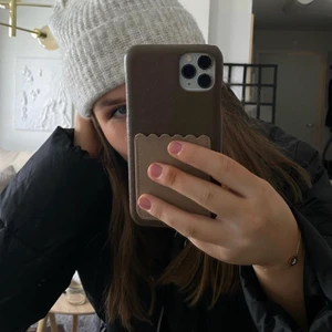 Grå mössa - Ljusgrå från weekday 