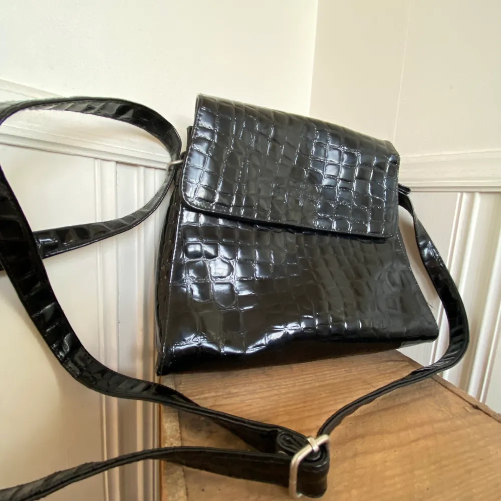 Chic liten väska från Björn Borg, köpt secondhand, fraktas elr möts :) 🔥❤️ skriv prisförslag 😎💖. Väskor.