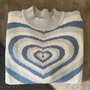 Stickad tröja💙 - En super fin stickad tröja från cider i storlek S. Tröjan är använd några gånger💙