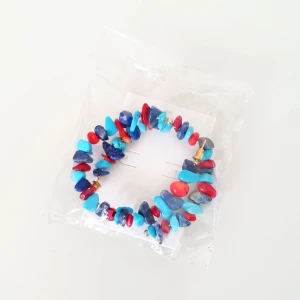 färgglada örhängen pärlor boho HELT NYA! - färgglada örhängen med stenar. Helt nya förvarade i plastförpackning. Ej prövade!