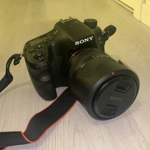 Kamera - Kamera nypris 9900kr mitt pris:4200. Allt medföljer inkl väska