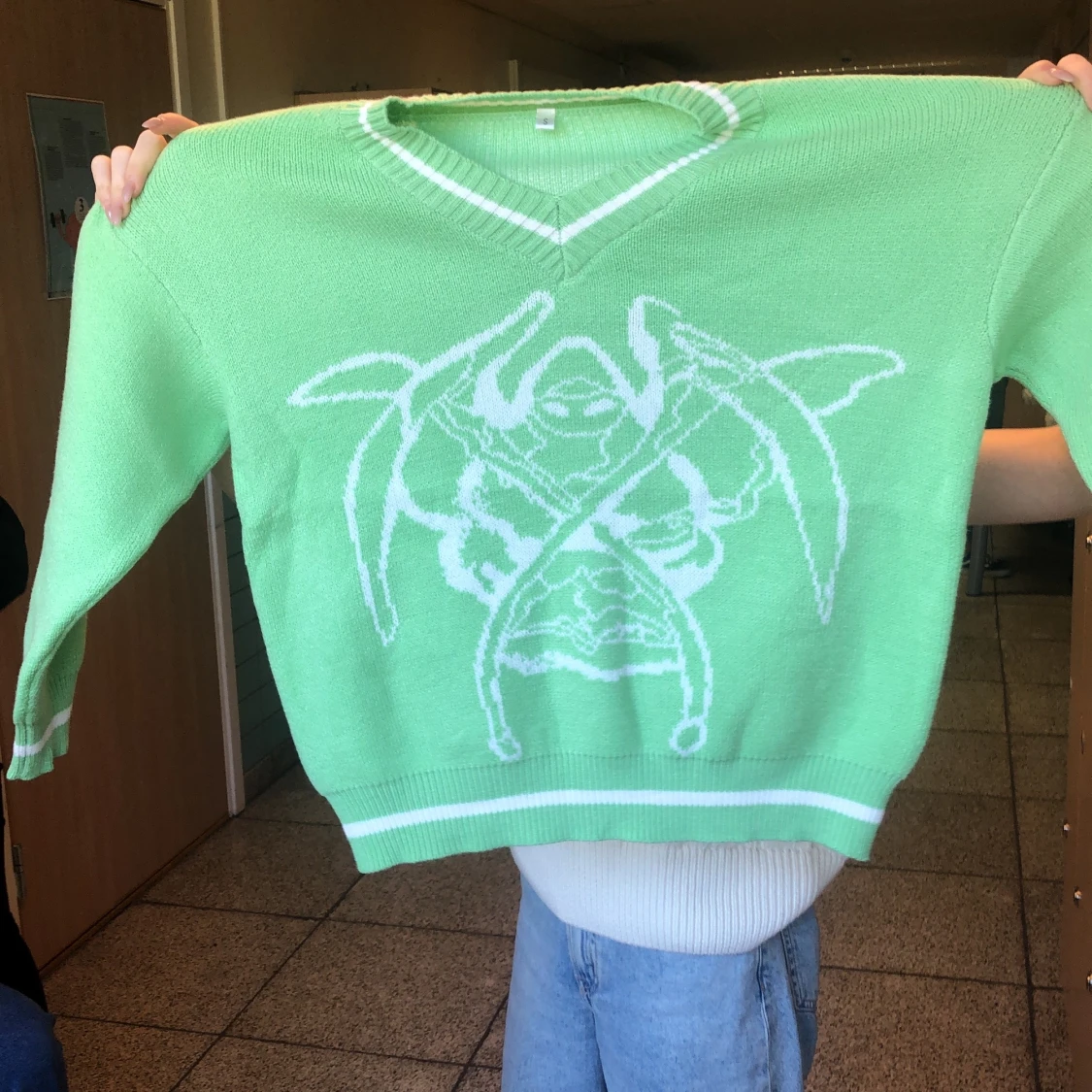 Stickad golftröja strl S - 90