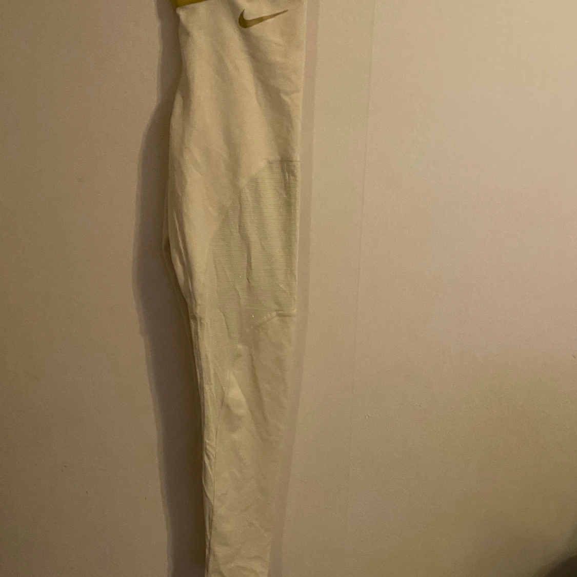 Säljer mina oanvända tränings byxor