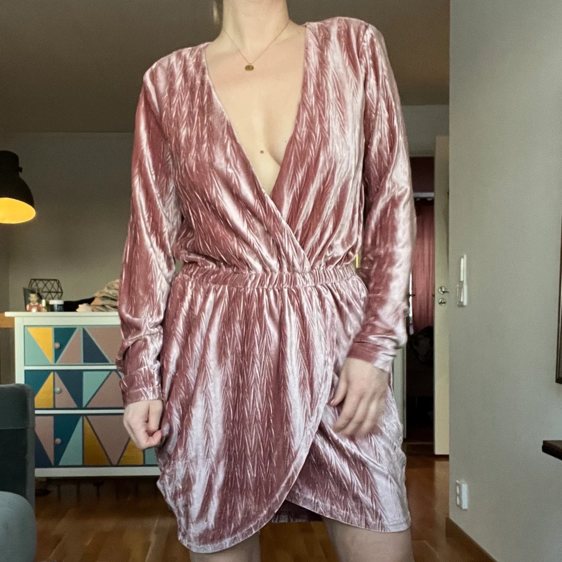 Rosa sammetsklänning 