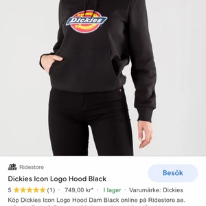 Dickies hoodie - Använt nåra gånger. Skicket är bra. Inga fläckar eller hål. Köptes för nått år sen. 