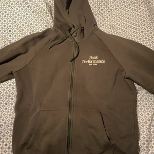 Peak hoodie - Strl S aldrig använd helt ny
