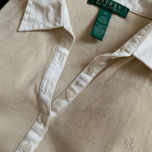 Ralph lauren tröja - Ralph lauren tröja i fint skick! Storlek M men passar även S. Såå fin till våren🌼