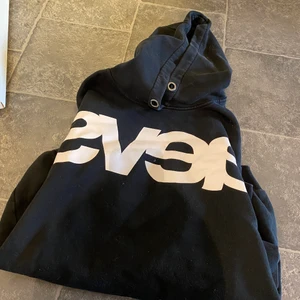 Svea hoodie - M 