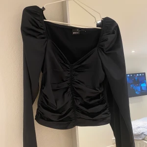 Topp - Kan skickas mot fraktkostnad 💘