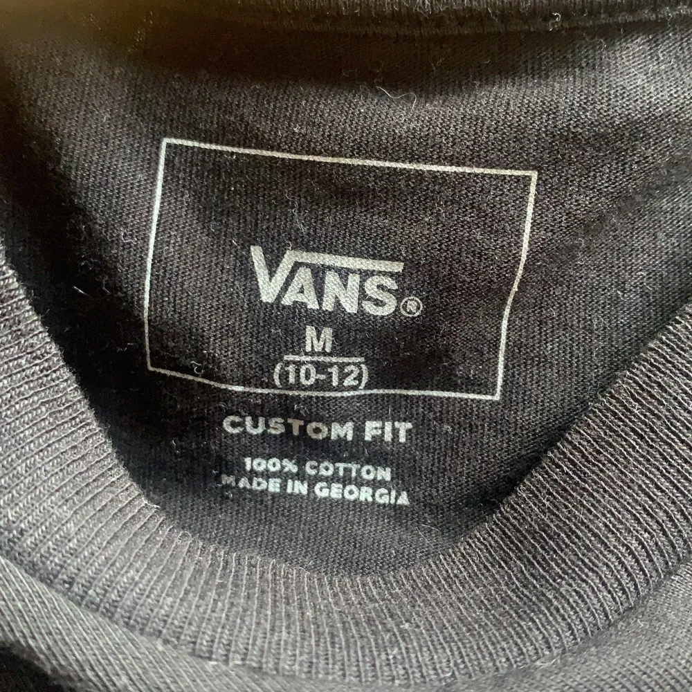 Snygg vans t-shirt i storlek M, använd ett fåtal gånger. . T-shirts.