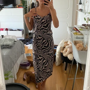 Zebra klänning - Zebra klänning som kommer från shein. 