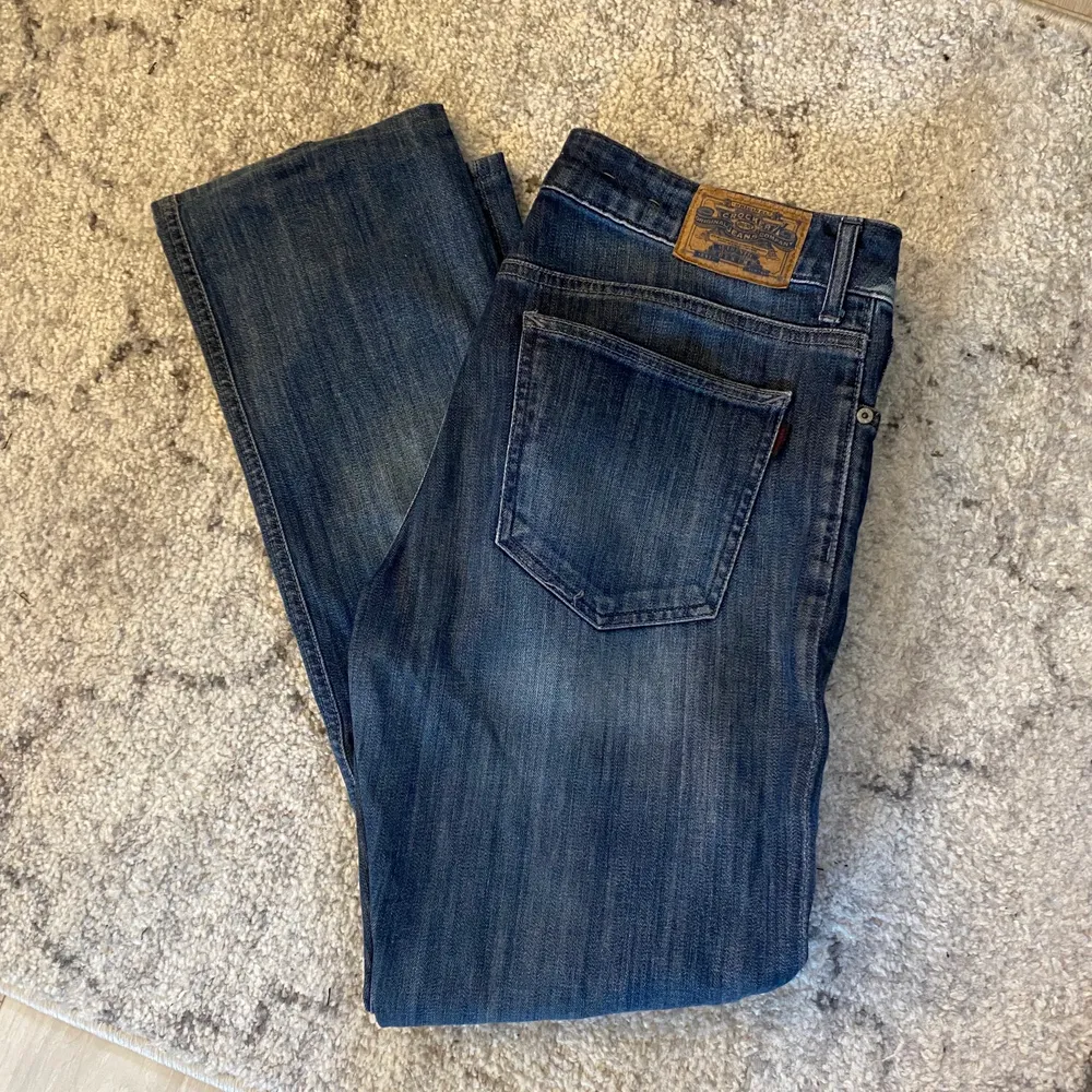 Fina jeans från Crocker i modellen 328 straight. Jag är 1,65 cm lång🌙😇. Jeans & Byxor.