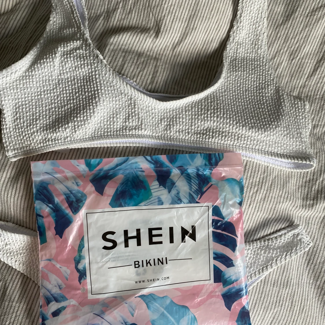 Bikini fårn SHEIN storlek L  - 91