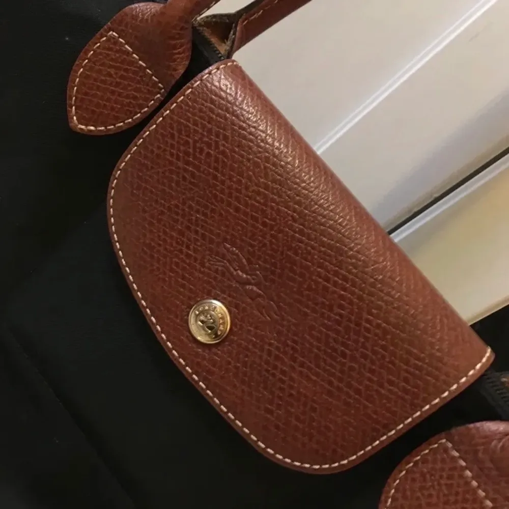 Authentic longchamp LePliage in size M. Haven’t been in much use, condition is as new. Väskor.