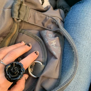 Ring - Ring i form av ros🥀 Justerbar