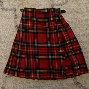 Kilt  - Storlek 5-6 år från Skottland Kilt 