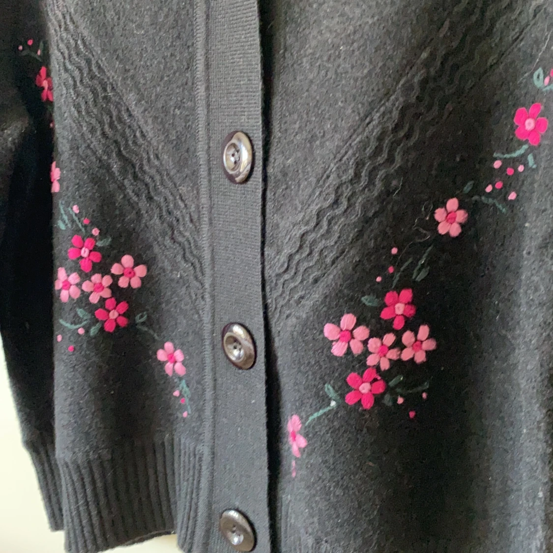 Kofta med blommor - 90