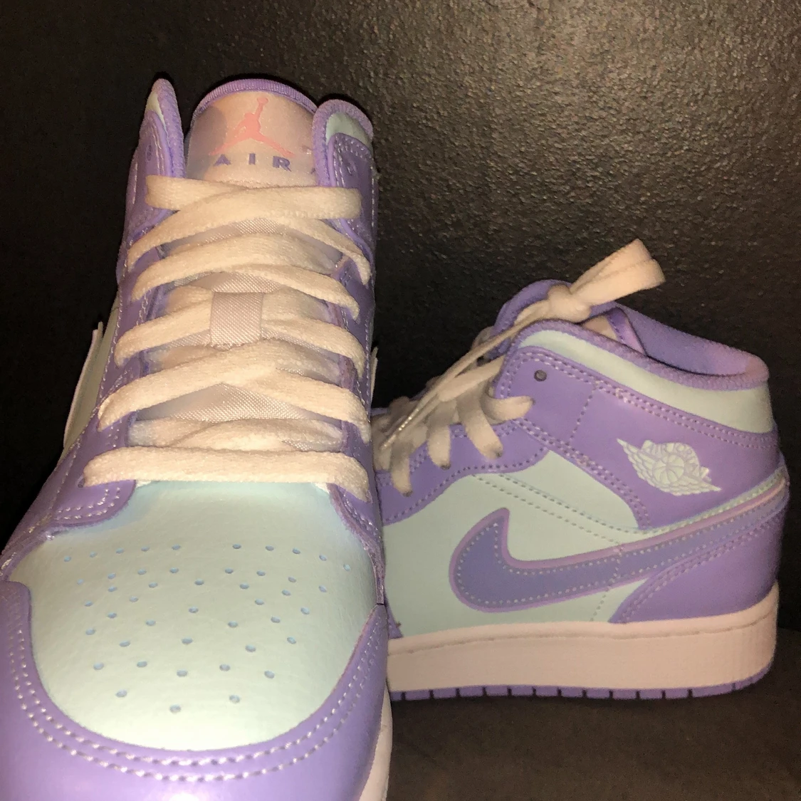 Jordan 1 Mid purple punch - 91