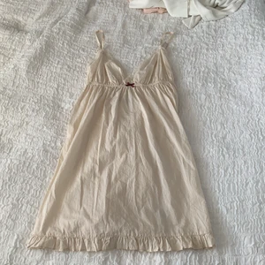 Odd molly klänning  - Supersöt odd mollyklänning som aldrig kommit till användning då den är lite för kort för mig som är 176cm