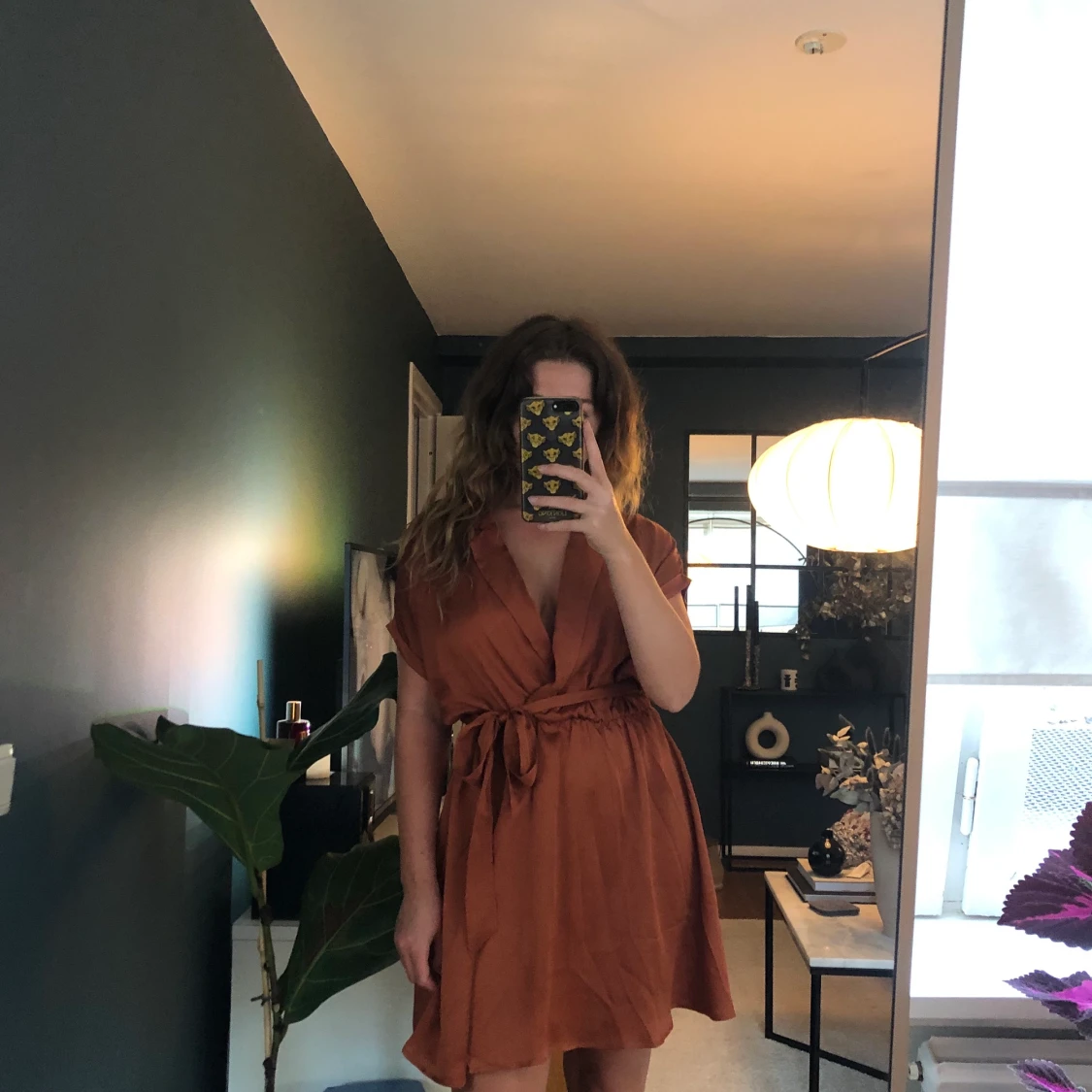 Roströd klänning  - 91