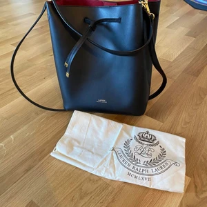 Oanvänd Ralph lauren väska  - Helt oanvänd väska (köpt för 2795kr)
