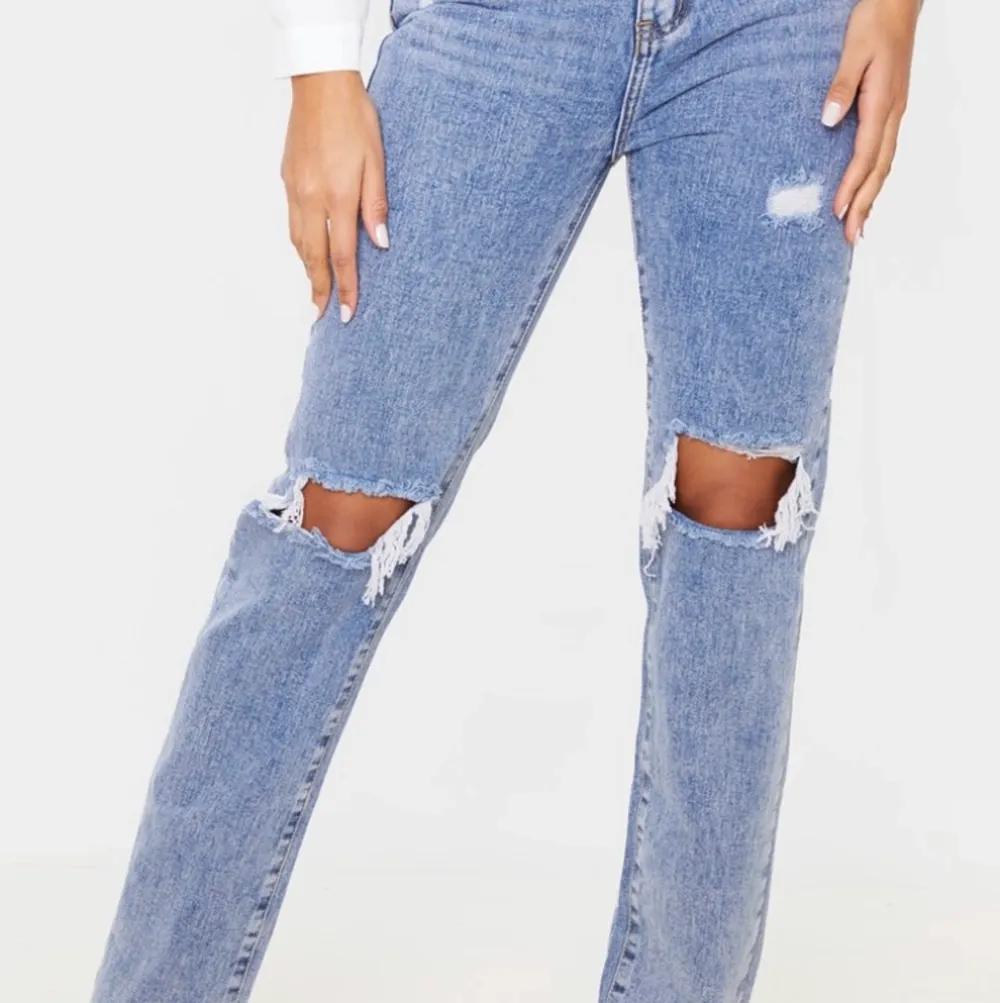 Helt oanvända samt nyköpta jeans från plt. Luftiga och perfekt för sommaren.. Jeans & Byxor.