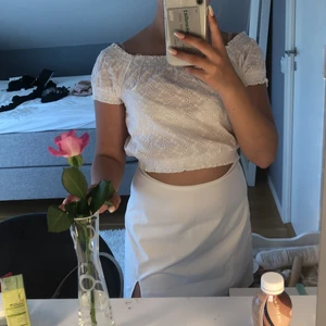 Topp - En fin topp från hm❤️ i fint skick och passar perfekt nu till sommaren❤️