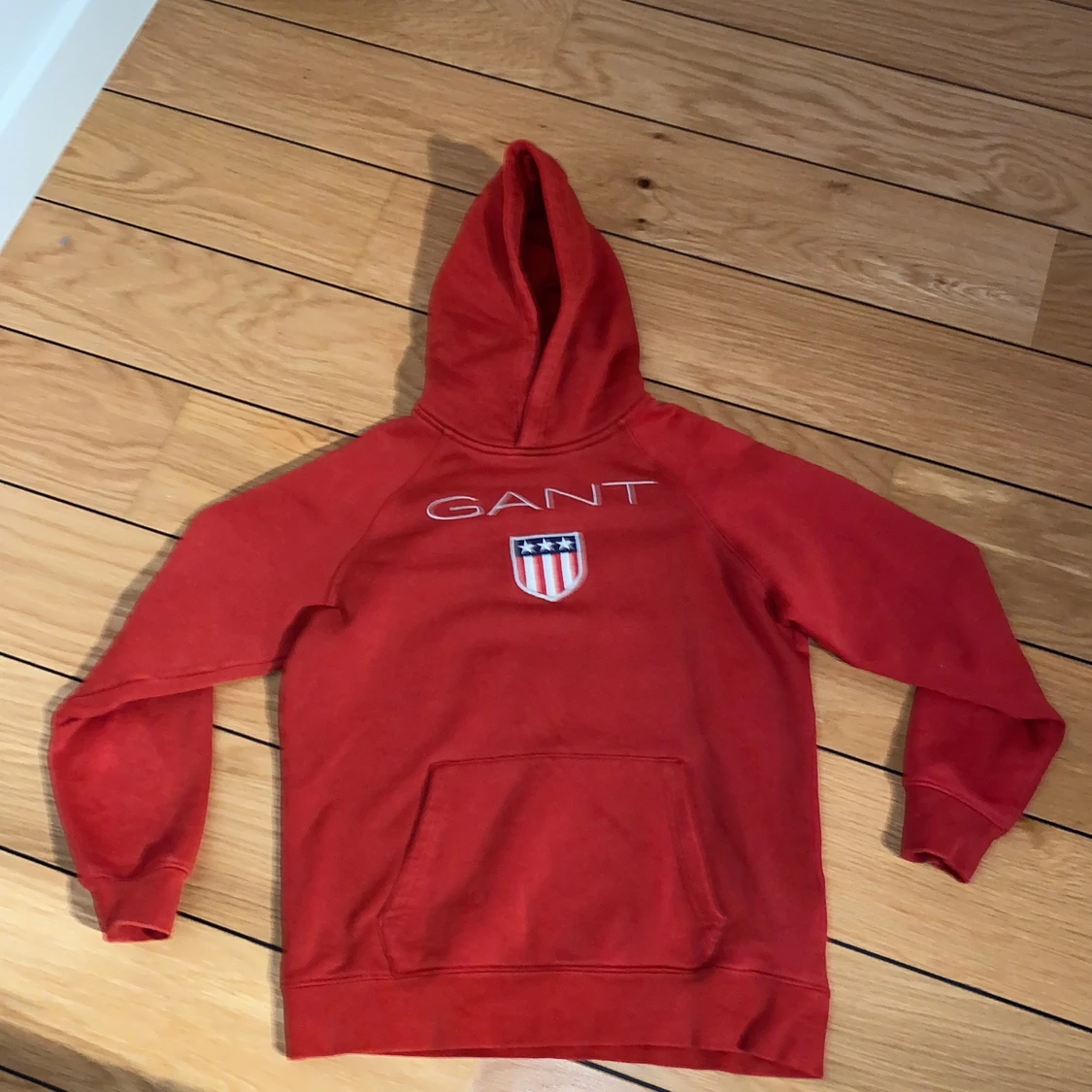 De jag vill sälja är en äkta hang tröja