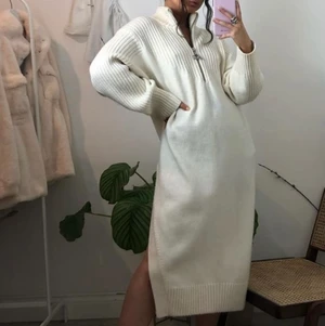 Stickad klänning - Aldrig använt endast provat. Köpt från HMs kollektion pringle of scotland X HM storlek M. 