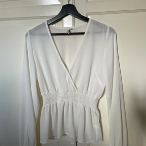 Blus  - Superfin vit blus! 