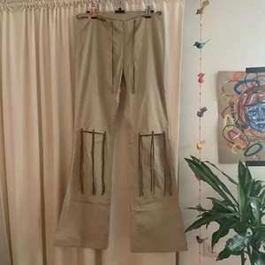 90’s bootcut byxor - Jätte coola 90s 00s bootcut byxor i jätte fint skick! 