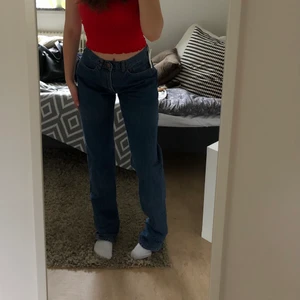 Crocker Jeans - Ett par blåa vintage jeans från crocker. Endast provade och lappen finns kvar 💛 exklusive frakt