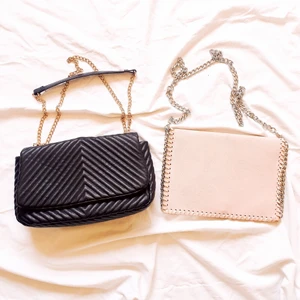 Väskor  - Sälja mina väskor 50kr/st. Några av väskorna ha jag aldrig använt och andra ha jag använt några gånger. Jätte bra skick. Perfekt för sommaren. Vid mer frågor om väskorna skriv gärna privat i chatten. Kan hämtas I vetlanda eller fraktas. 