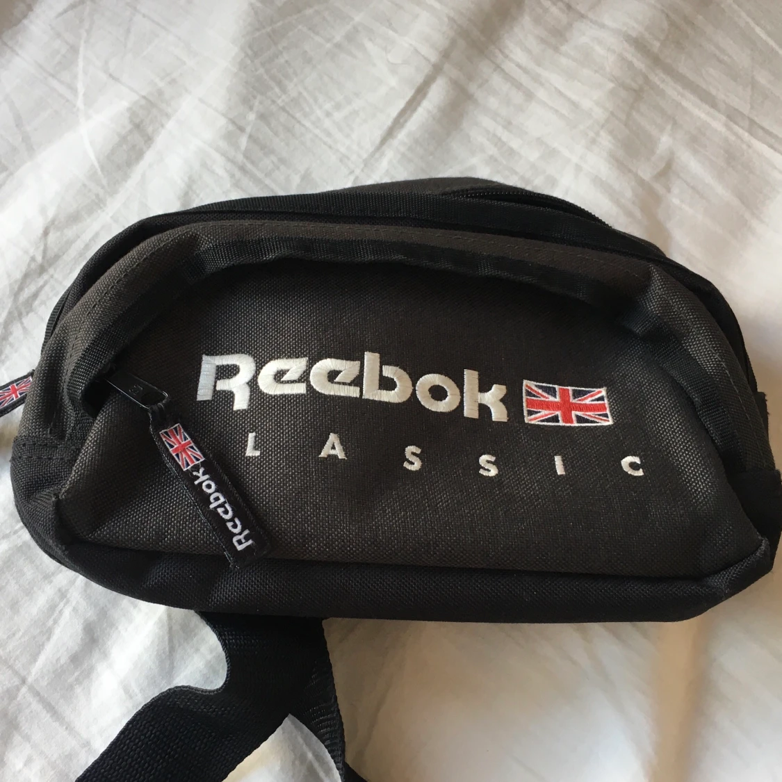 Reebok Classic magväska - 90