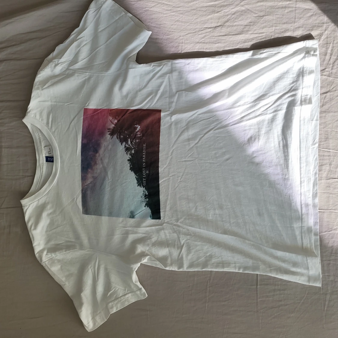 Vit T-shirt med tryck - 90