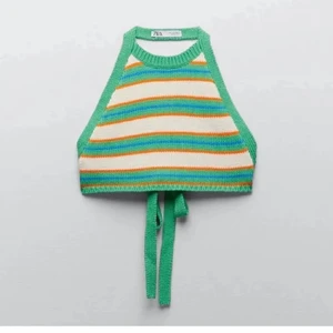 Topp ifrån zara!💋 - En jätte cool topp ifrån zara som aldrig är använd!💕