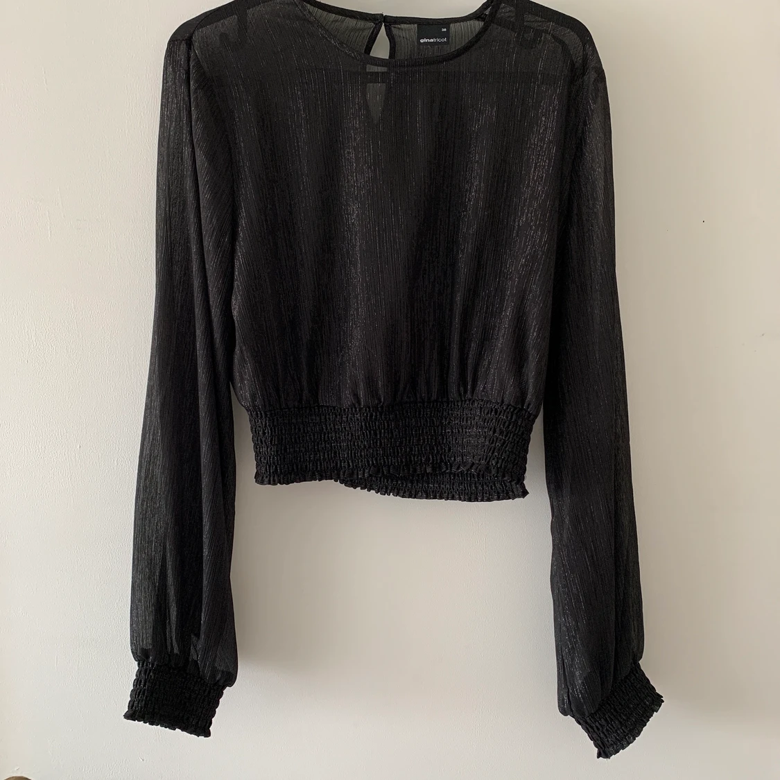 Blus från Gina tricot