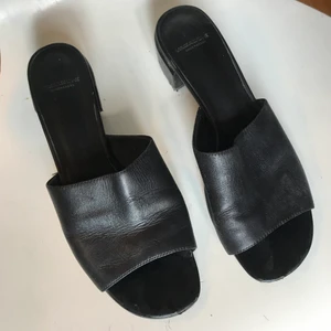 Sandaler Vagabond  - Sandaler i svart skinn i storlek 39 från märket Vagabond 🖤