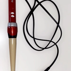 Locktång! - Lockar inte håret längre så känner inte att jag behöver ha den, gör dock jätte fina lockar och är jätte jätte bra 💗