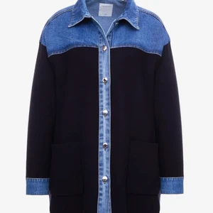 Sandro skjort/jacka - Säljer min super fina sandro skjorta, köpte den för 2800kr och har använt den 1 gång så den är i princip i helt ny💞 buda från 900❤️