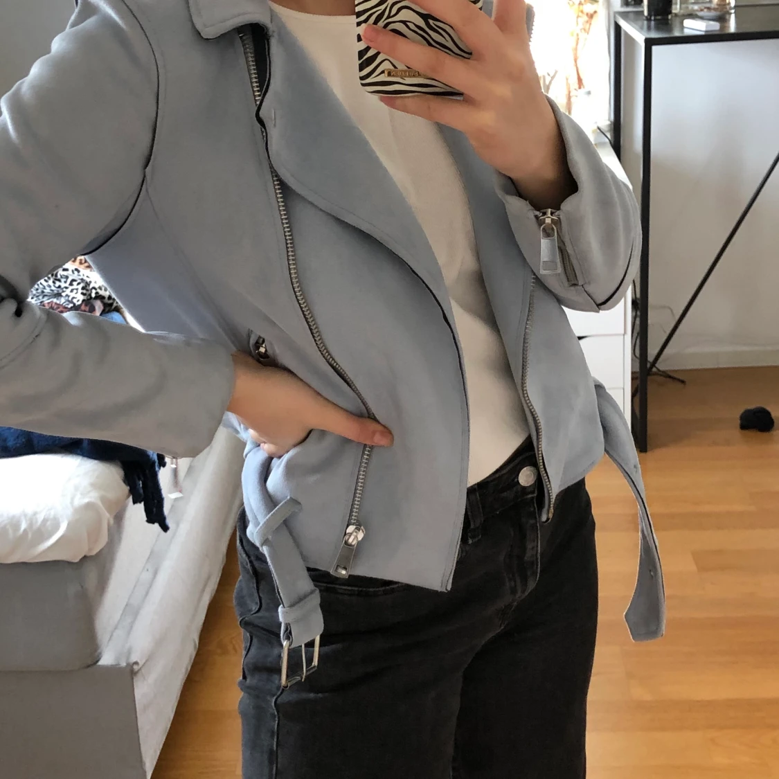 Ljusblå ”suede” jacka HM - 90