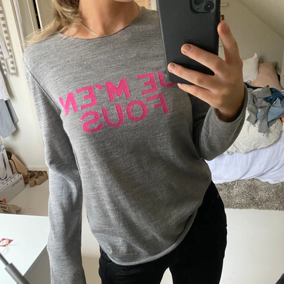 Grå Zadig tröja med text