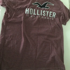 Randig tshirt  - Tshirt från hollister 