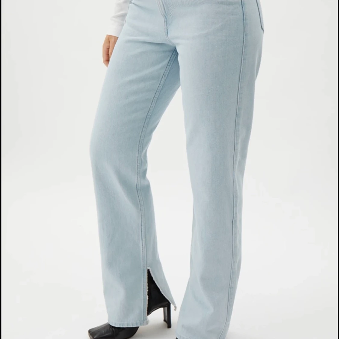 Raka jeans med slits - 91